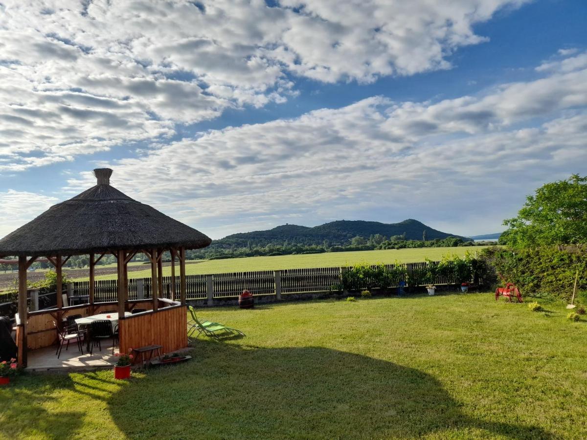 Aszofoi Panorama Apartmanhaz Bagian luar foto